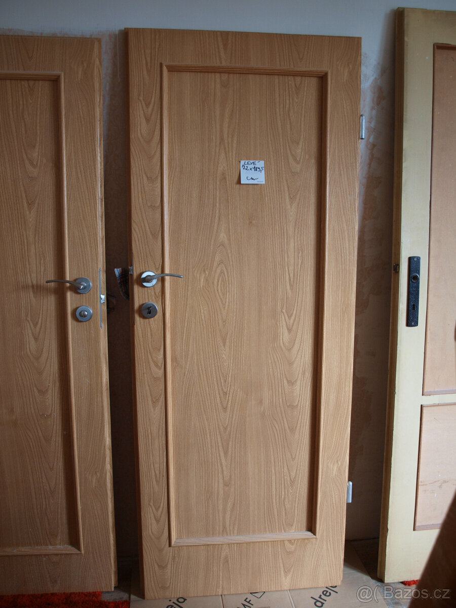 dveře - dva panty - 5