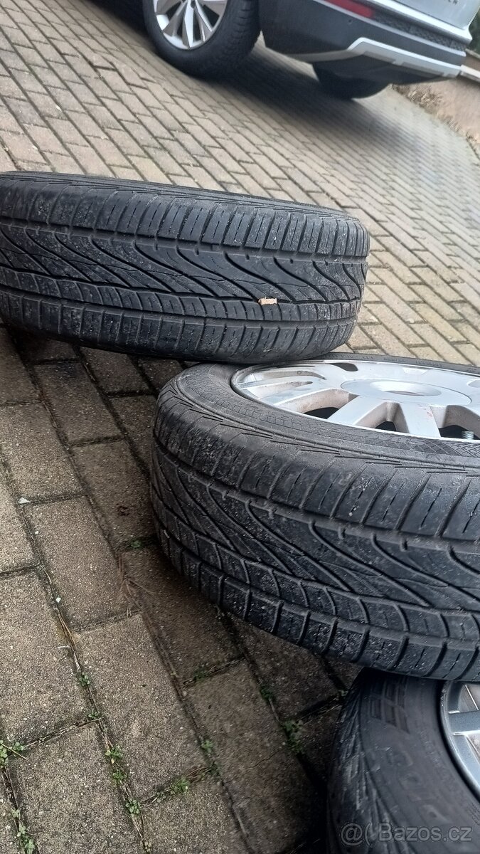 Letní pneu 205/55/16 +hlin. disky - 5