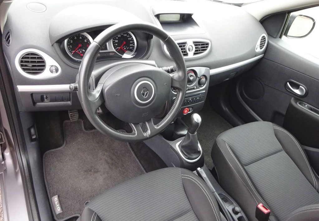 Renault Clio 1.2i r.v.2012 (55 kw) 1.Majitel - 5