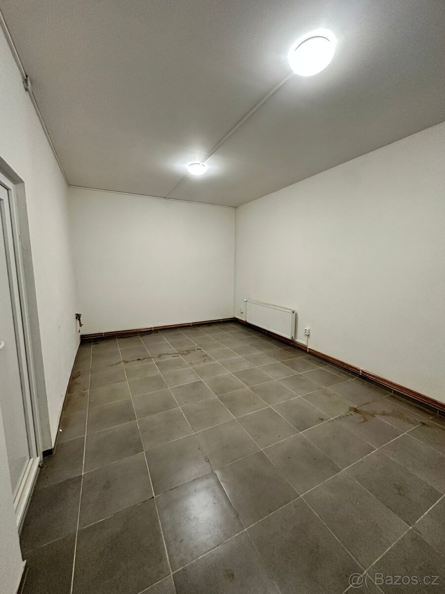 nebytový prostor v Kladně - 5