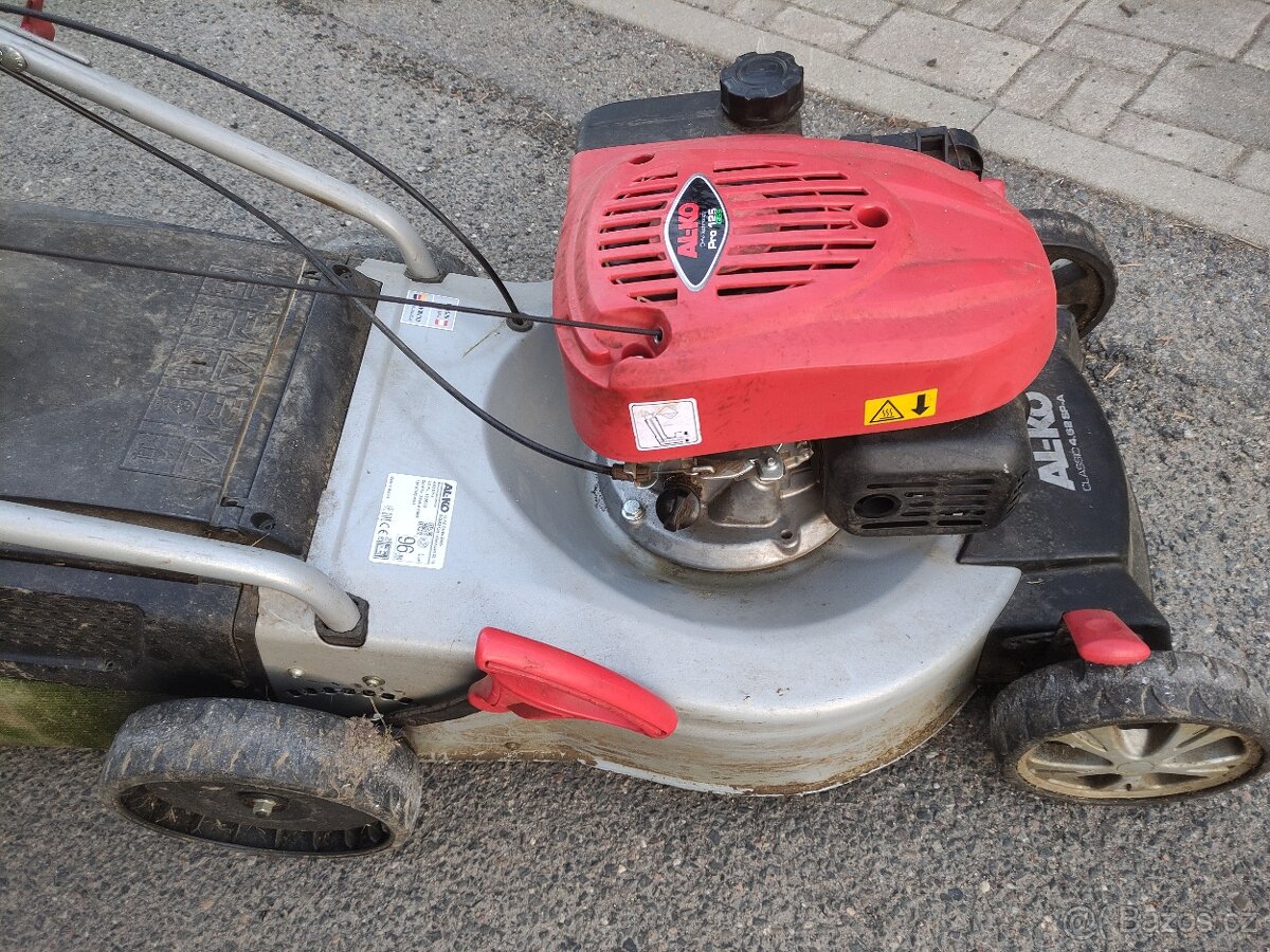 Sekačka na trávu s pojezdem - 5