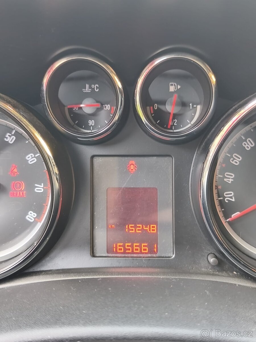 Opel Astra J 1,4i - 5