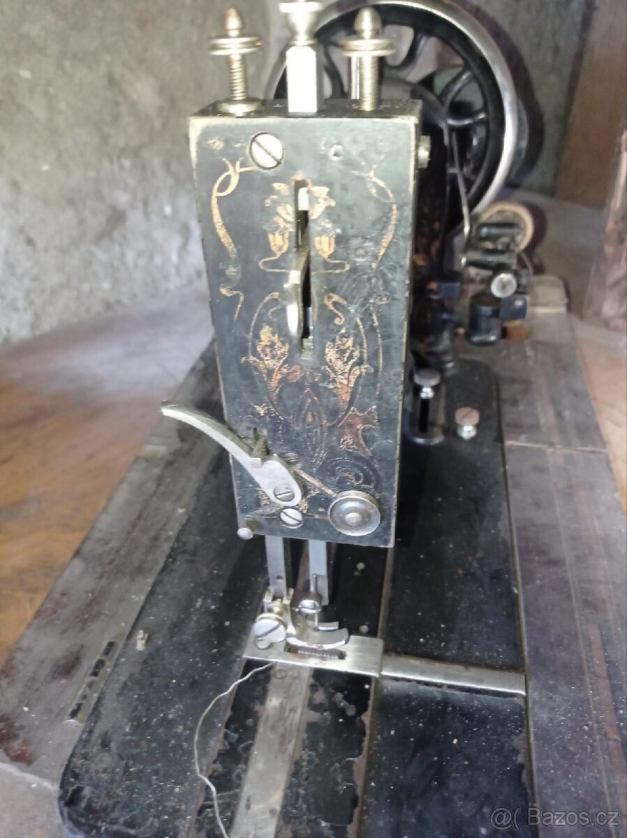 Prodam starožitný sici stroj,pohon kličkou ,fa STOEWER - 5