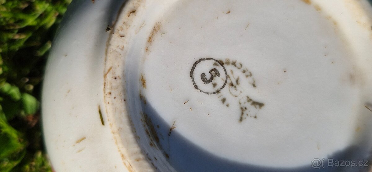 Starý porcelánový hrníček - 5