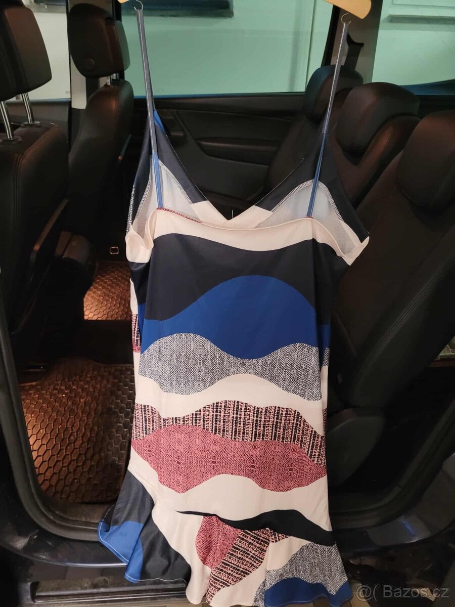 RETRO ŠATY -pěkný stav 4ks. - 5