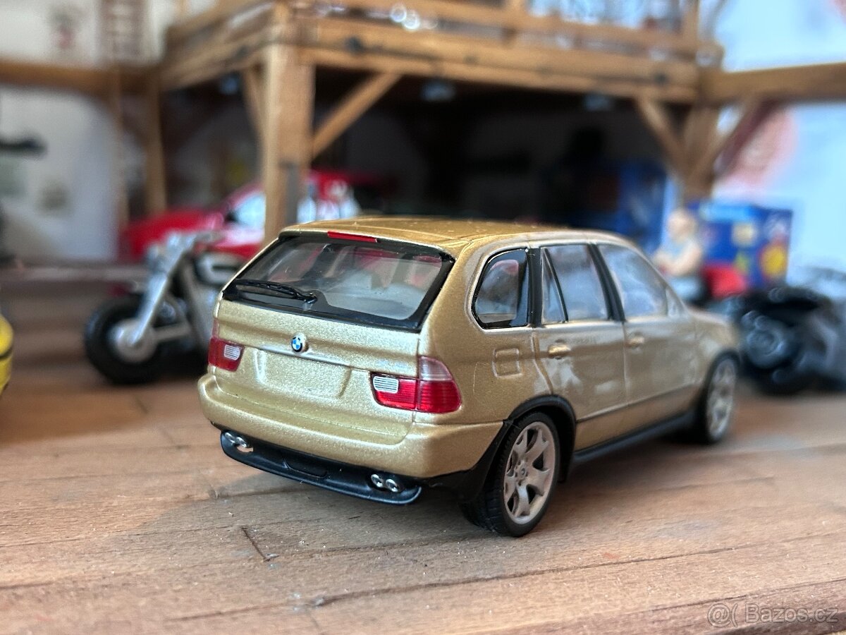 Bmw x5 1:43 minichamps - 5