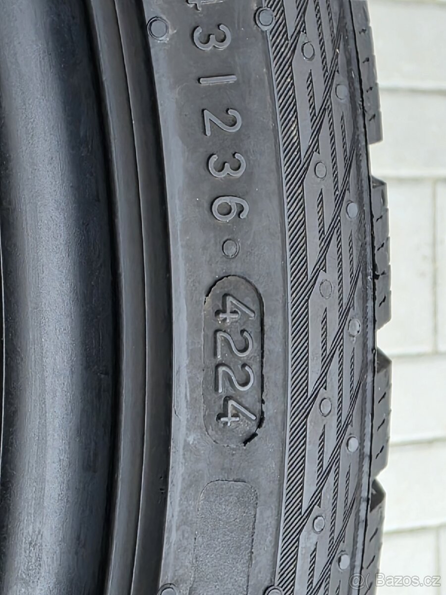 225/40/19 zimní pneumatiky Nokian WR SnowProof P - 5