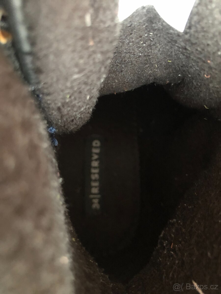 Prodám zimní boty. Vel.34,zn. Reserved - 5