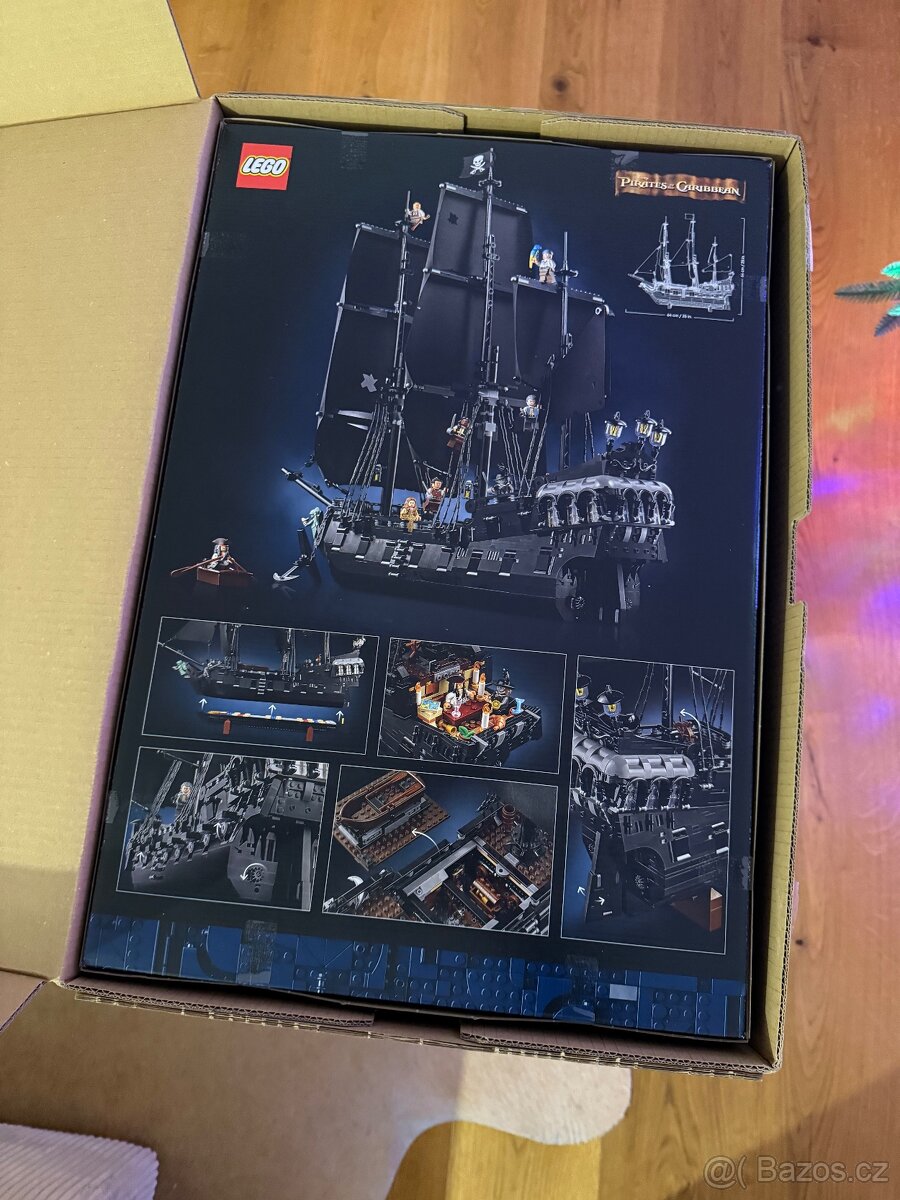 LEGO set 10365 - 5