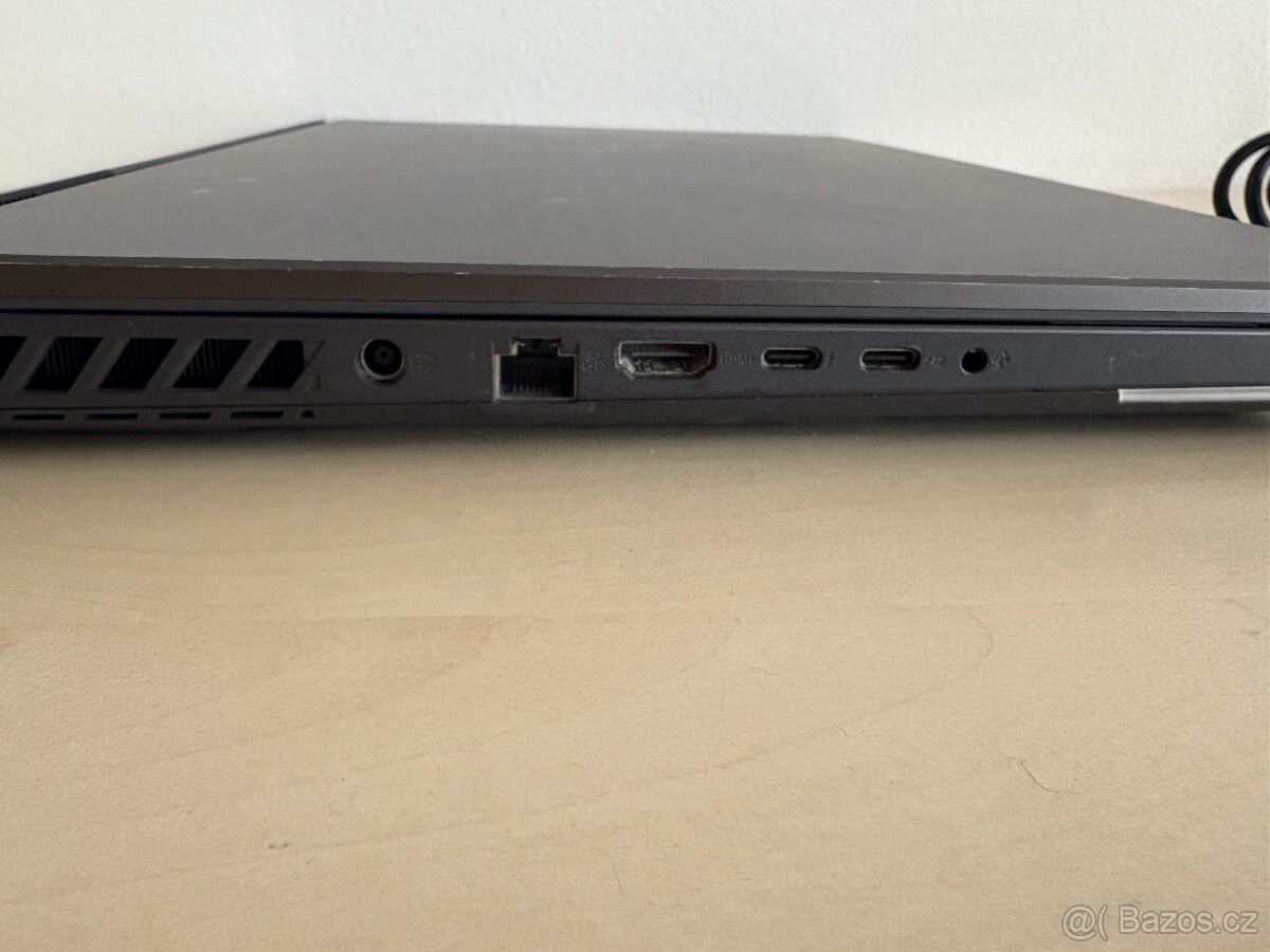 ASUS ROG Strix G18/RTX4060/i9-13980/1TB/RAM32GB/DDR5 - 5