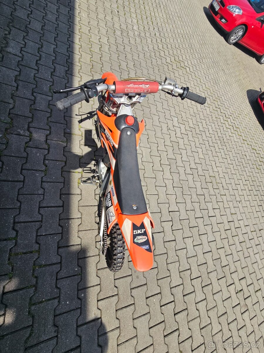 Minicros Beta R107