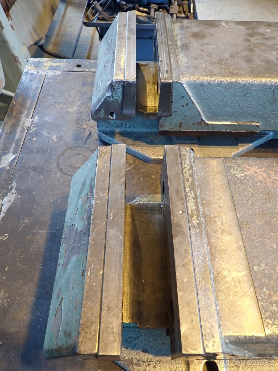 Strojní svěráky 250mm - 5