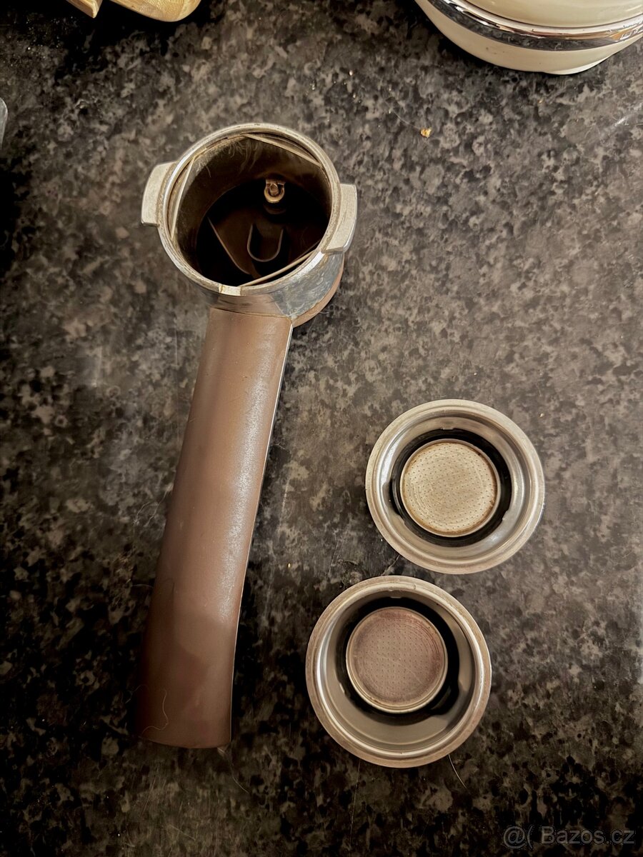 DeLonghi Vintage kávovar - 5