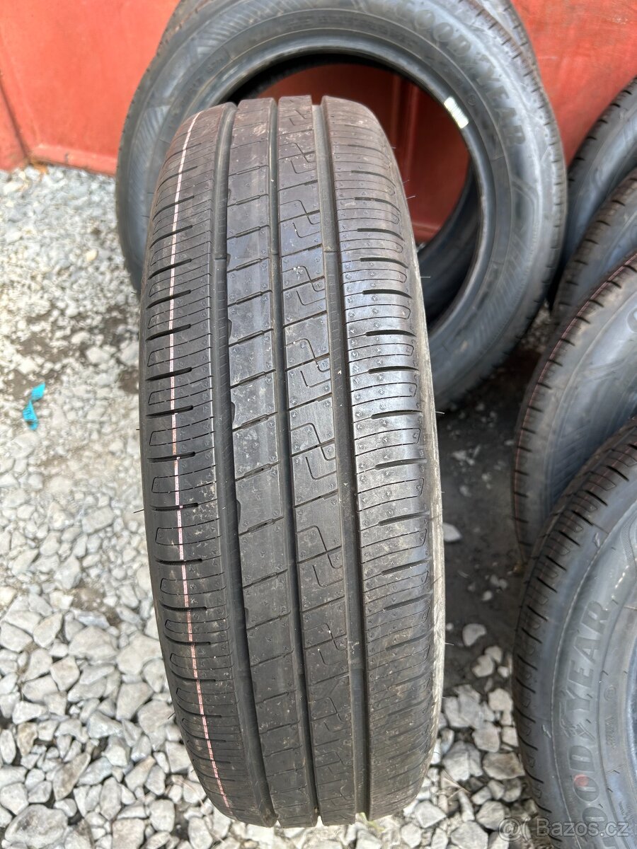 Prodám gumy 175/65/17 - 5