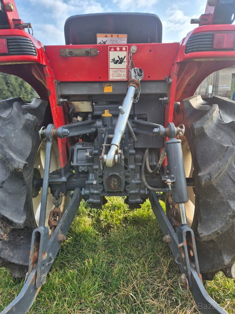 Traktor Yanmar - 5