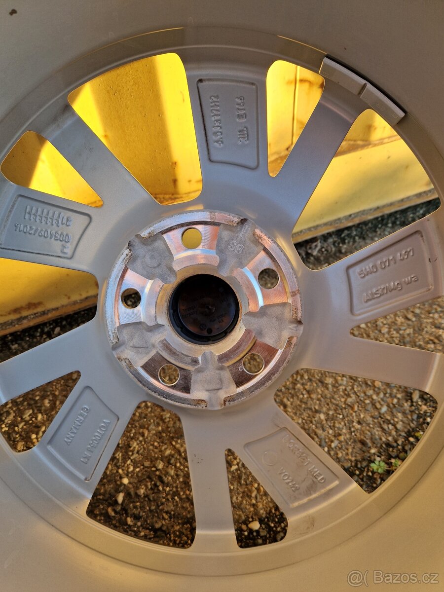 5x112 r17 kola disky volkswagen golf 8 205/50 17 zimni alu - 5