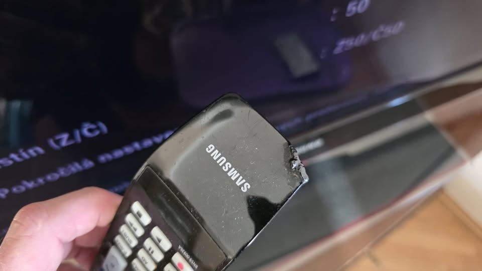 LED TV Samsung UE40B6000VW plus Set top box DVB-T2 - 5