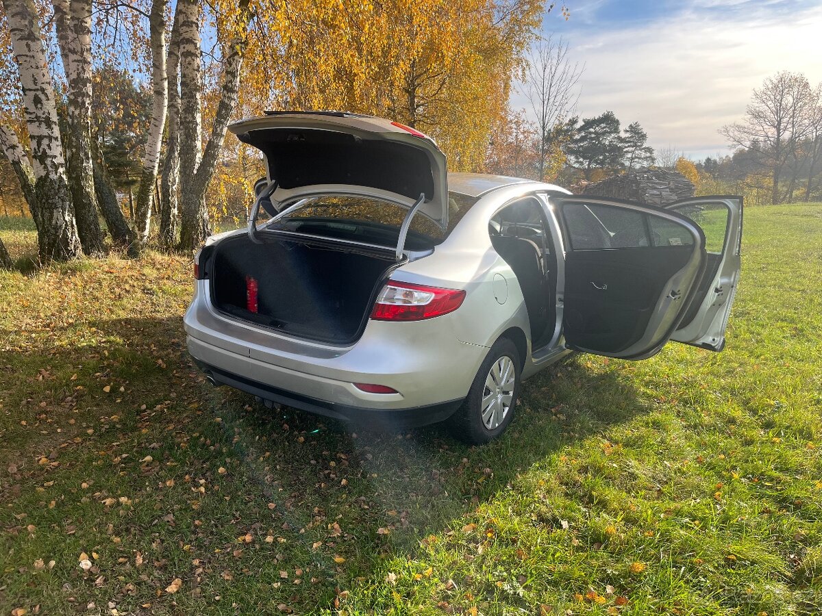 Prodám osobní automobil Renault Fluence - 5