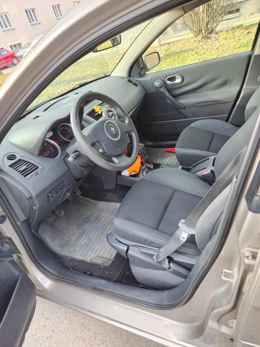 Renault Megane 1.5dci - 5