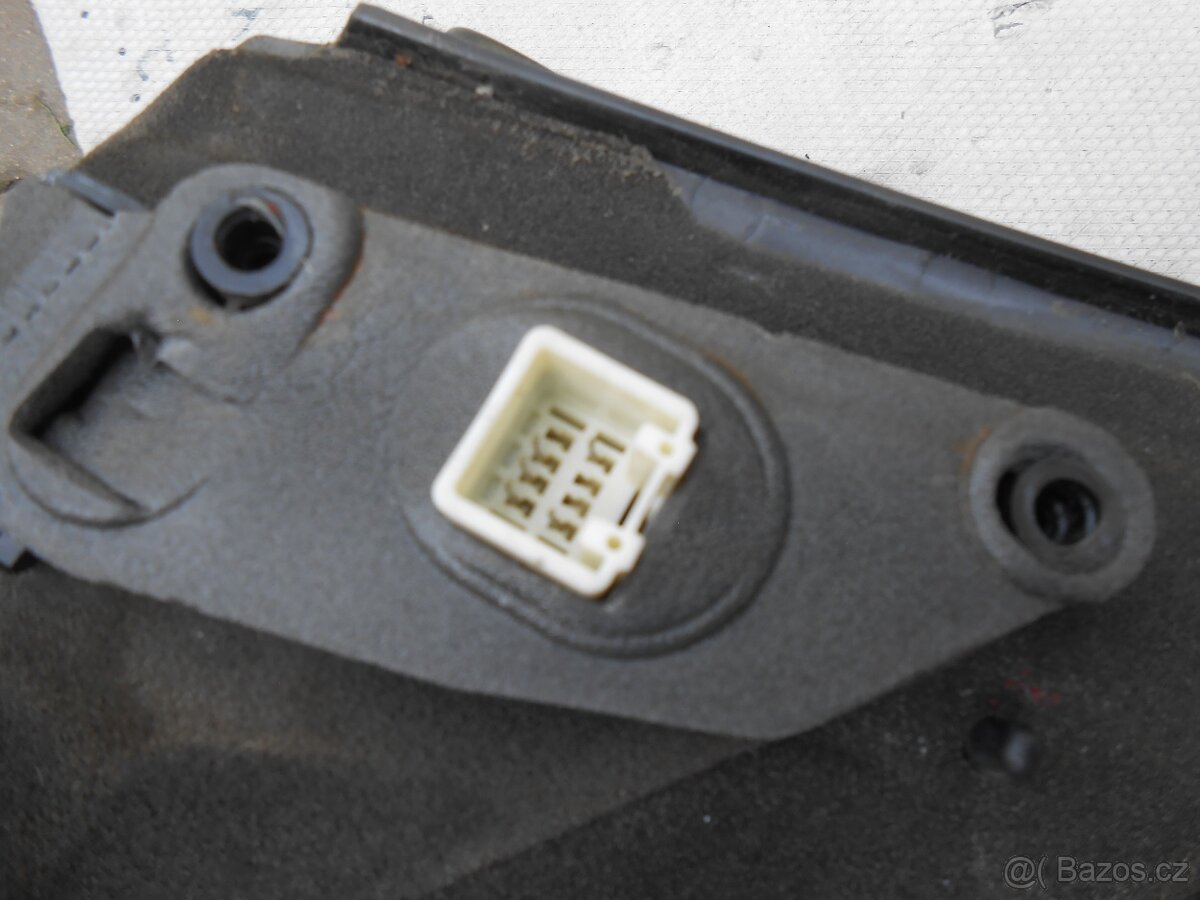 MAZDA 2 ZADNI NÁRAZNÍK NA MODEL 2003-2007 - 5