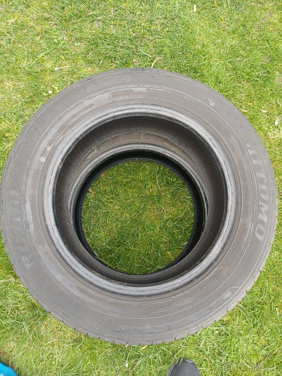 Prodám dvě letní pneu 185/60R14 Sumitomo - 5