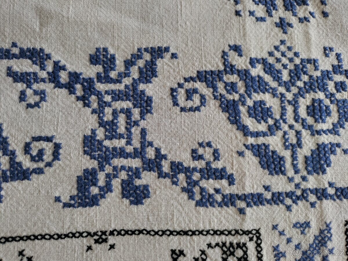 Lněný ubrus ručně vyšívány - 5