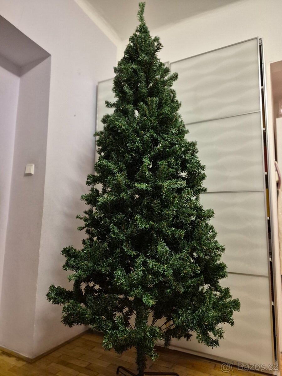 Nový umělý vánoční stromek, 240 cm - 5