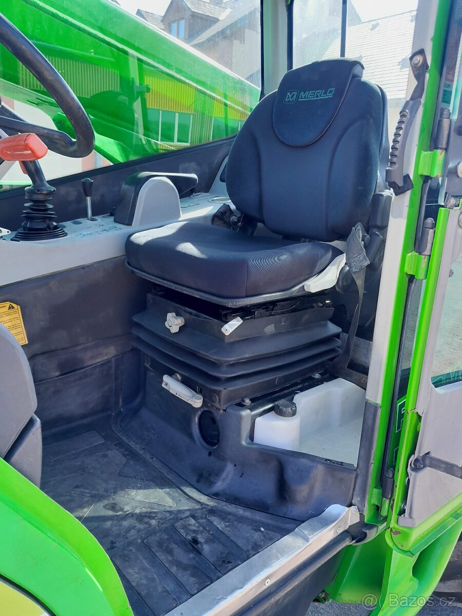 Teleskopický manipulátor MERLO P34.7PLUS - 5