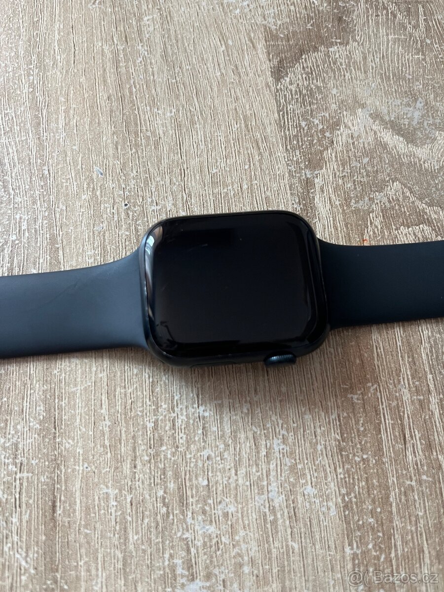 Apple Watch 8, 45mm, Nike řemínek - 5