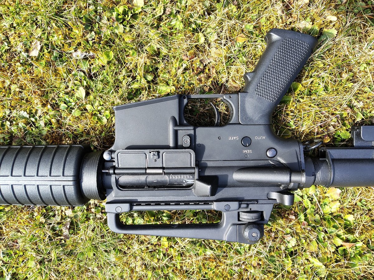 Airsoft M4A1 celokov SRC - 5