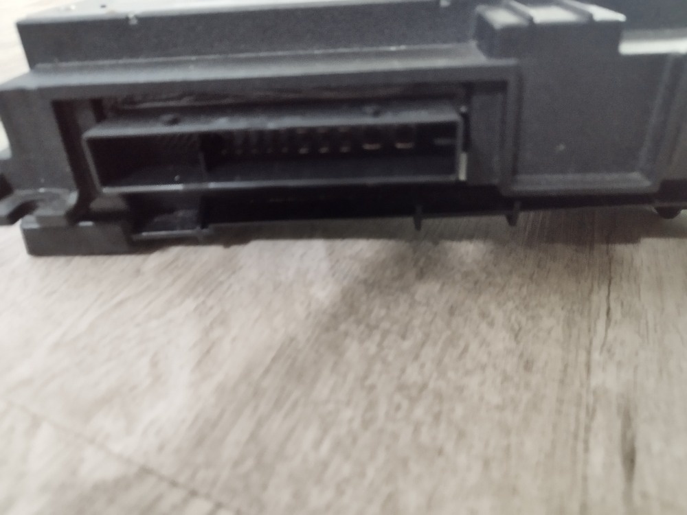 Zesilovač Canton Škoda - 5