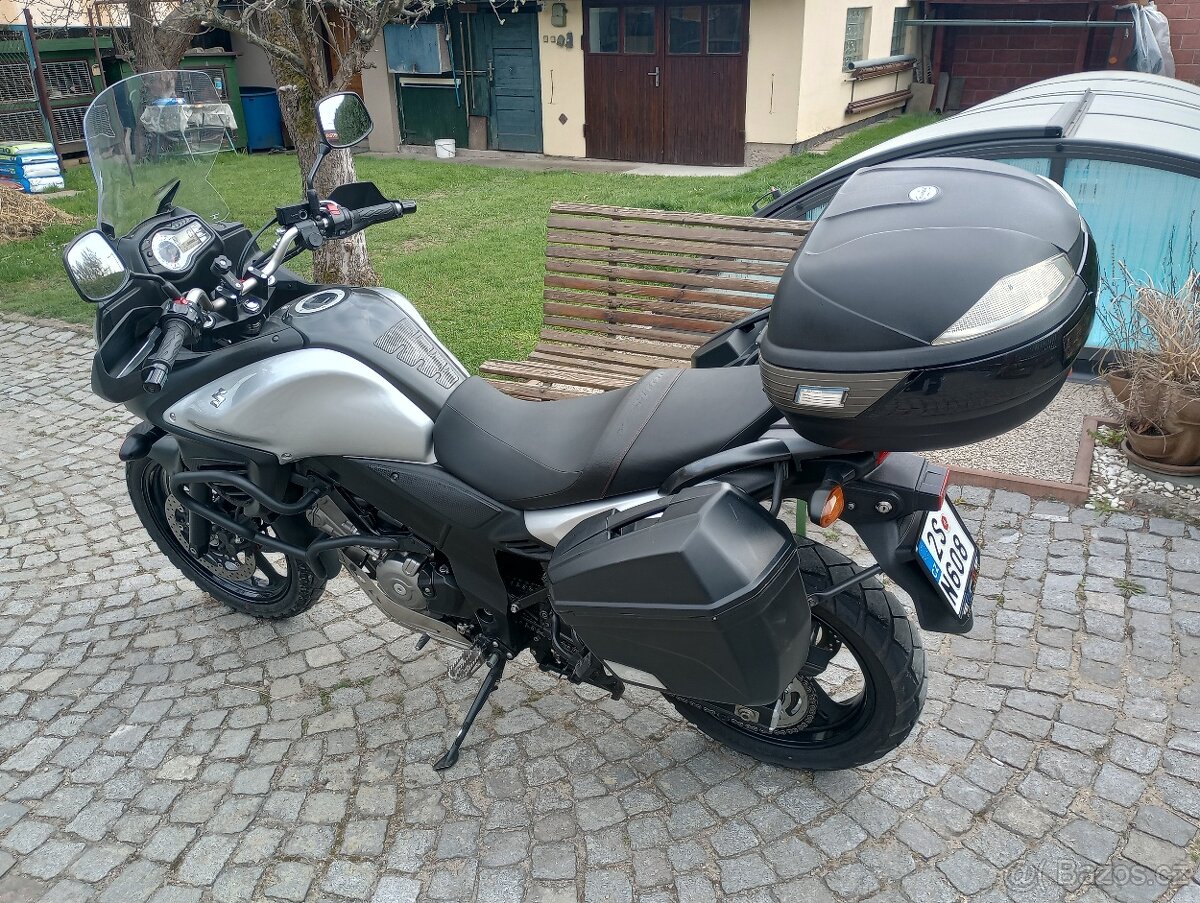 Suzuki DL-650A VStrom - 5