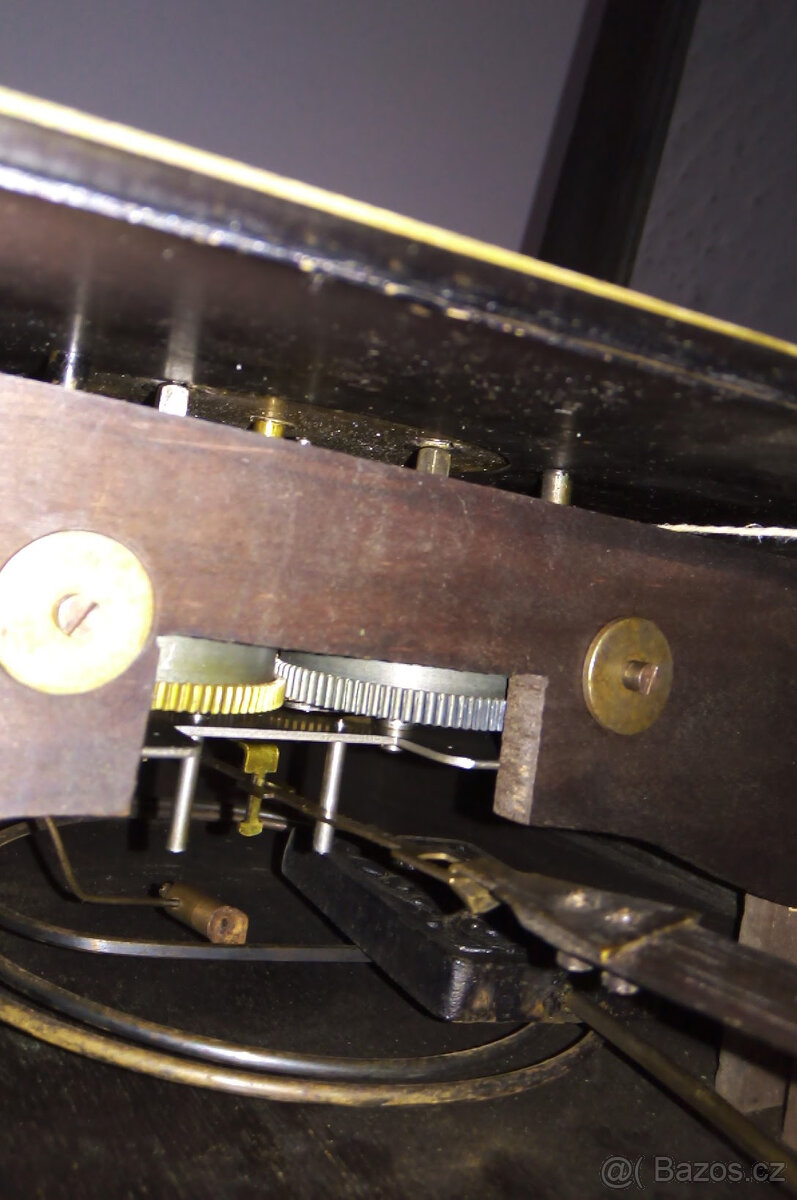 Dřevěné nástěnné hodiny - pendlovky Kienzle - 5