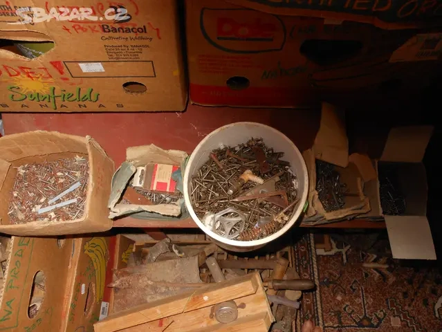 ŠROUBKY,HŘEBÍKY,APD. VELMI SPĚCHÁ LEVNĚ - 5