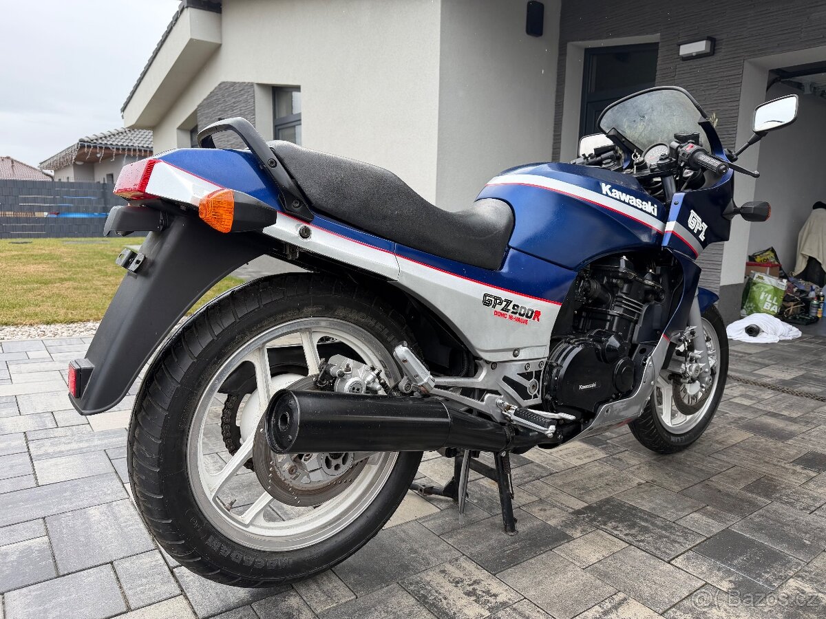Kawasaki Gpz 900 - 5