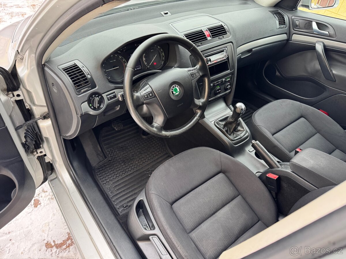 Škoda Octavia 2.0TDI 103Kw Elegance - Tažný - 5
