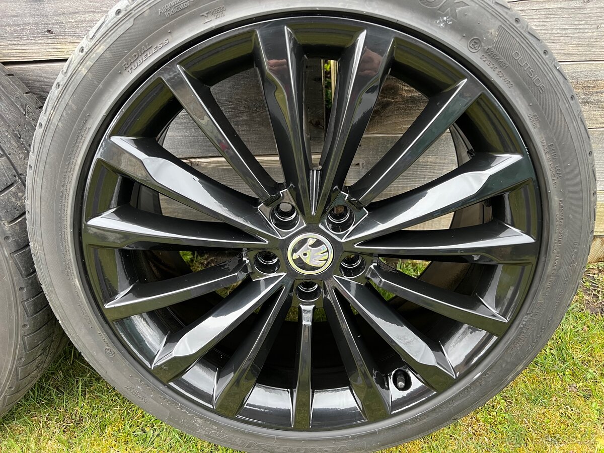 5x112 r19 et44 trinity Superb - 5