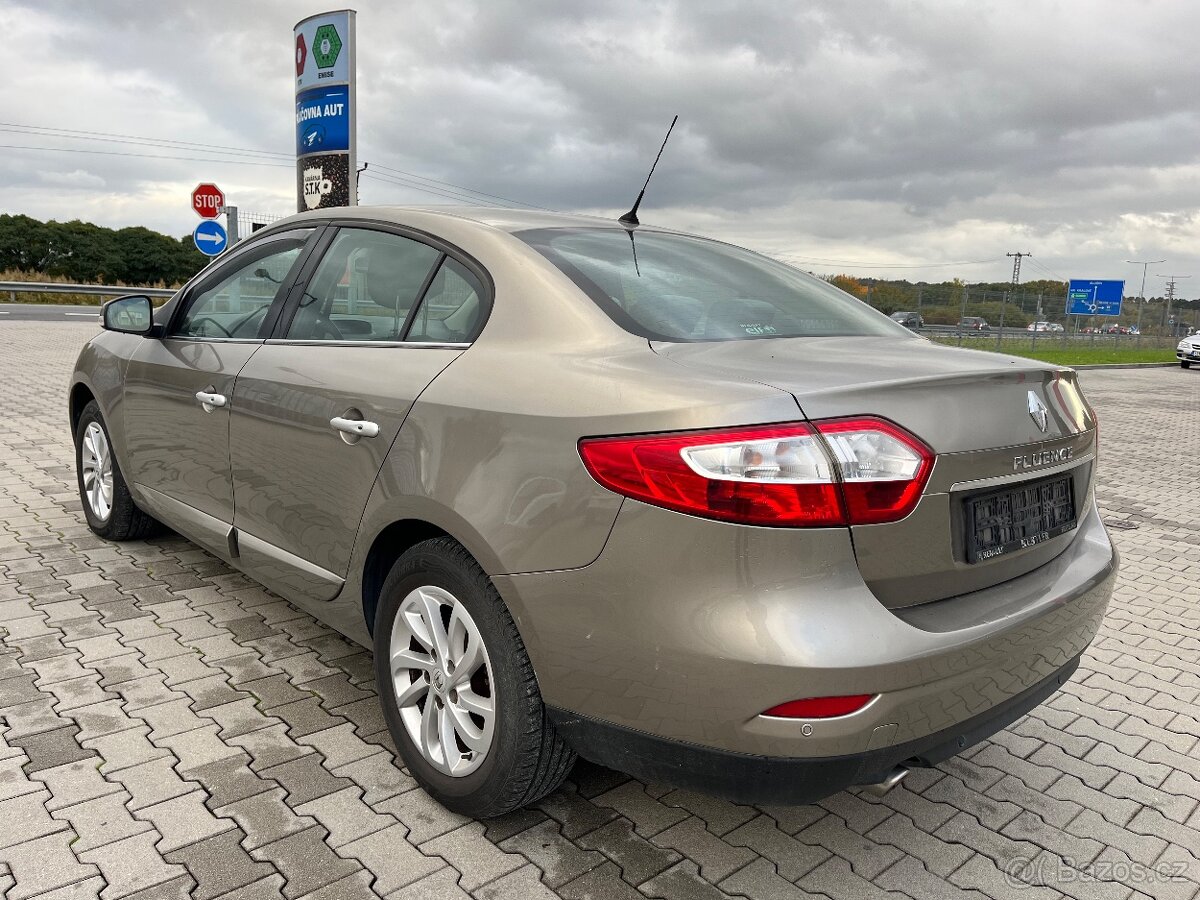 Renault Fluence 1.6i - 5