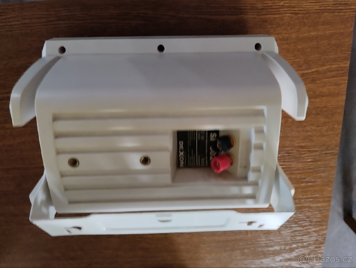 Zesilovač + 4 x reprobox s držákem na zeď - 5