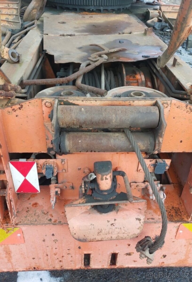 Tatra AV 14 - jeřáb