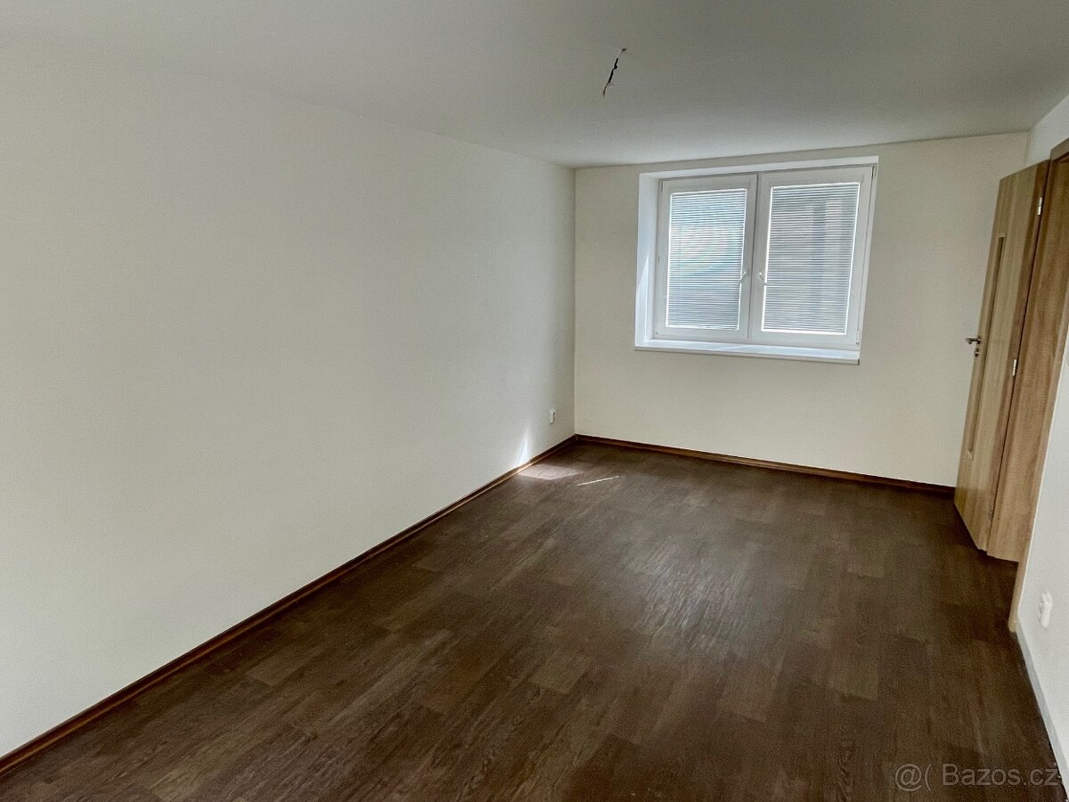 Prodej RD 5++1 s garáží a zahradkou.Přehrada Plumlov - 5