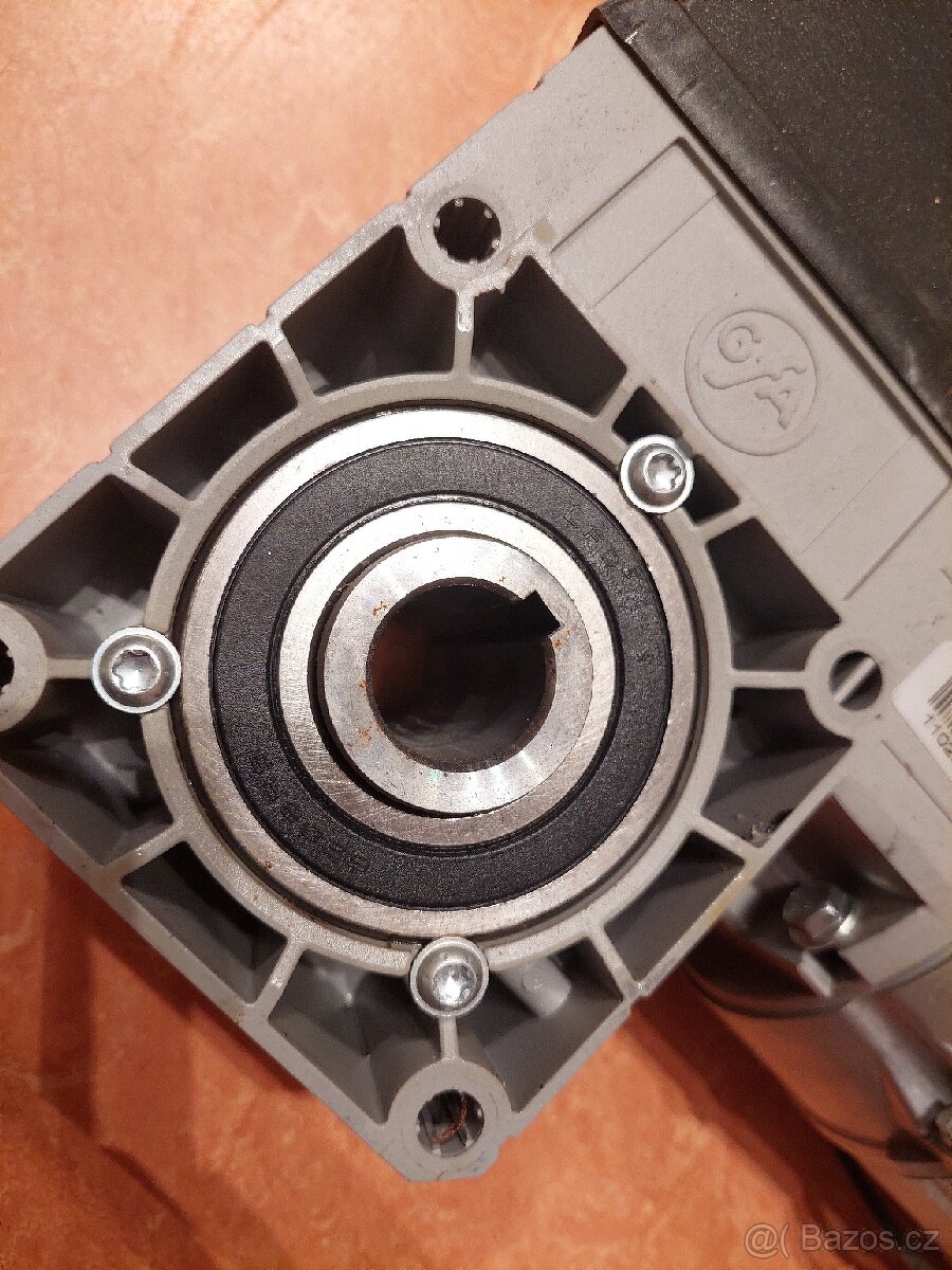 GFA pohon prům. vrat s ovládáním - 5