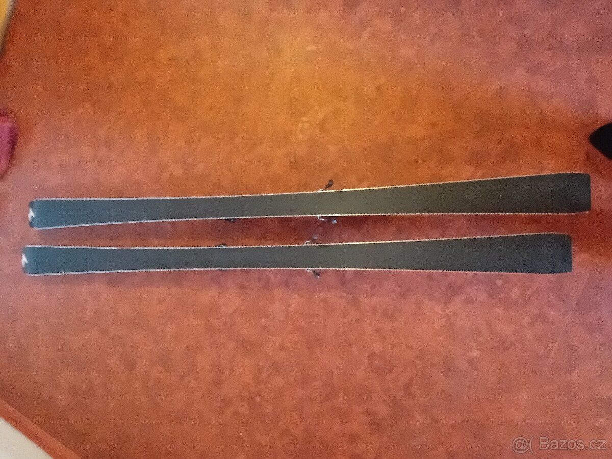 Sjezdové lyže 180cm, poloměr 18 m - 5