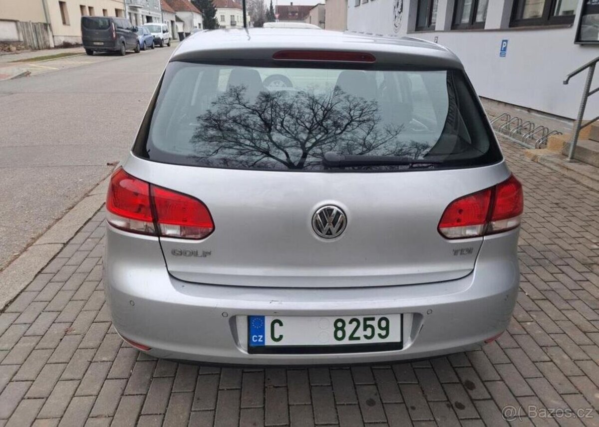 Volkswagen Golf 1,6 TDI nafta manuál 66 kw - 5