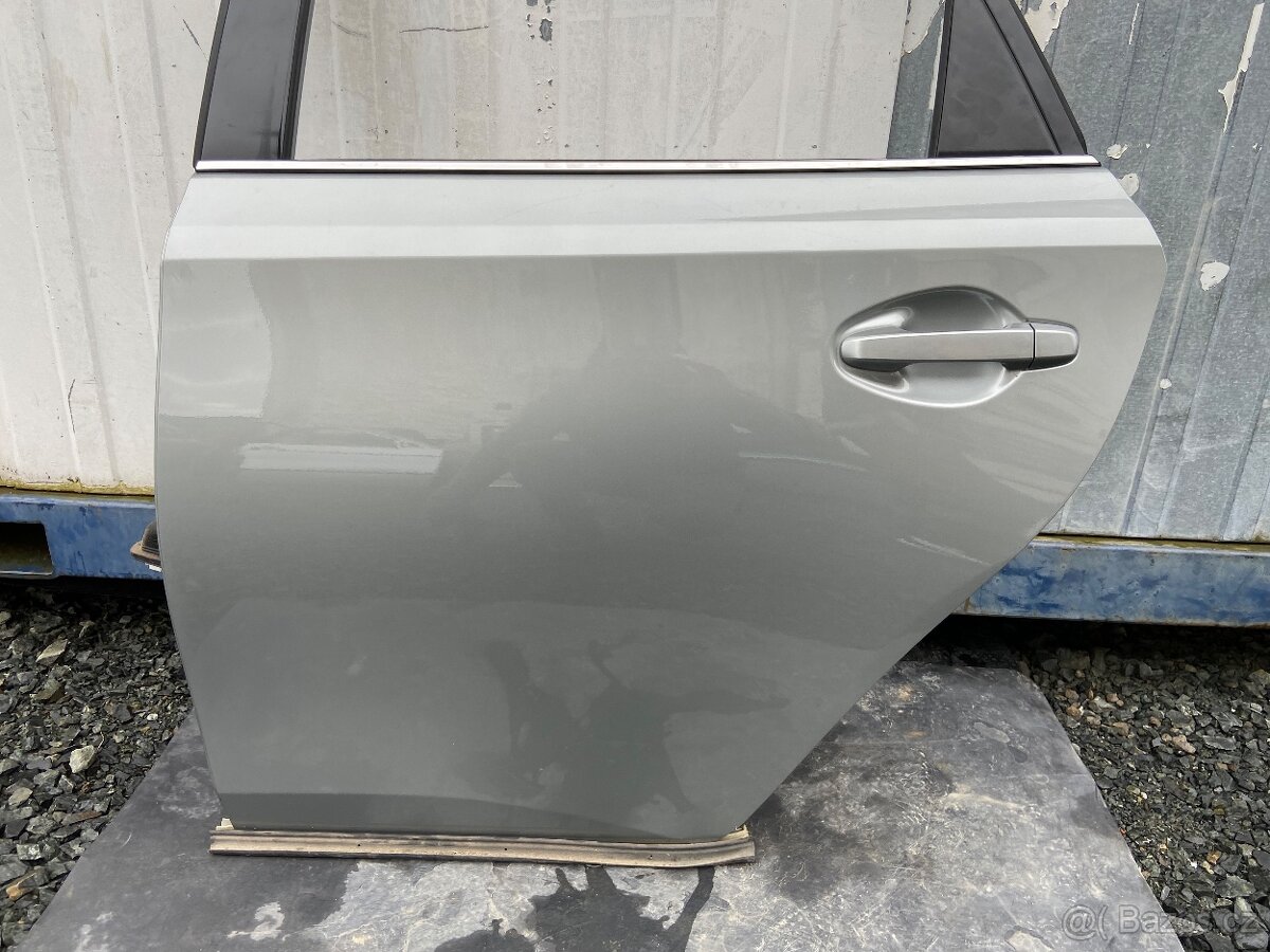 Toyota Auris dveře - 5