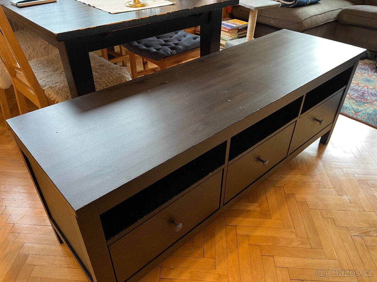 TV stolek Hemnes - 5