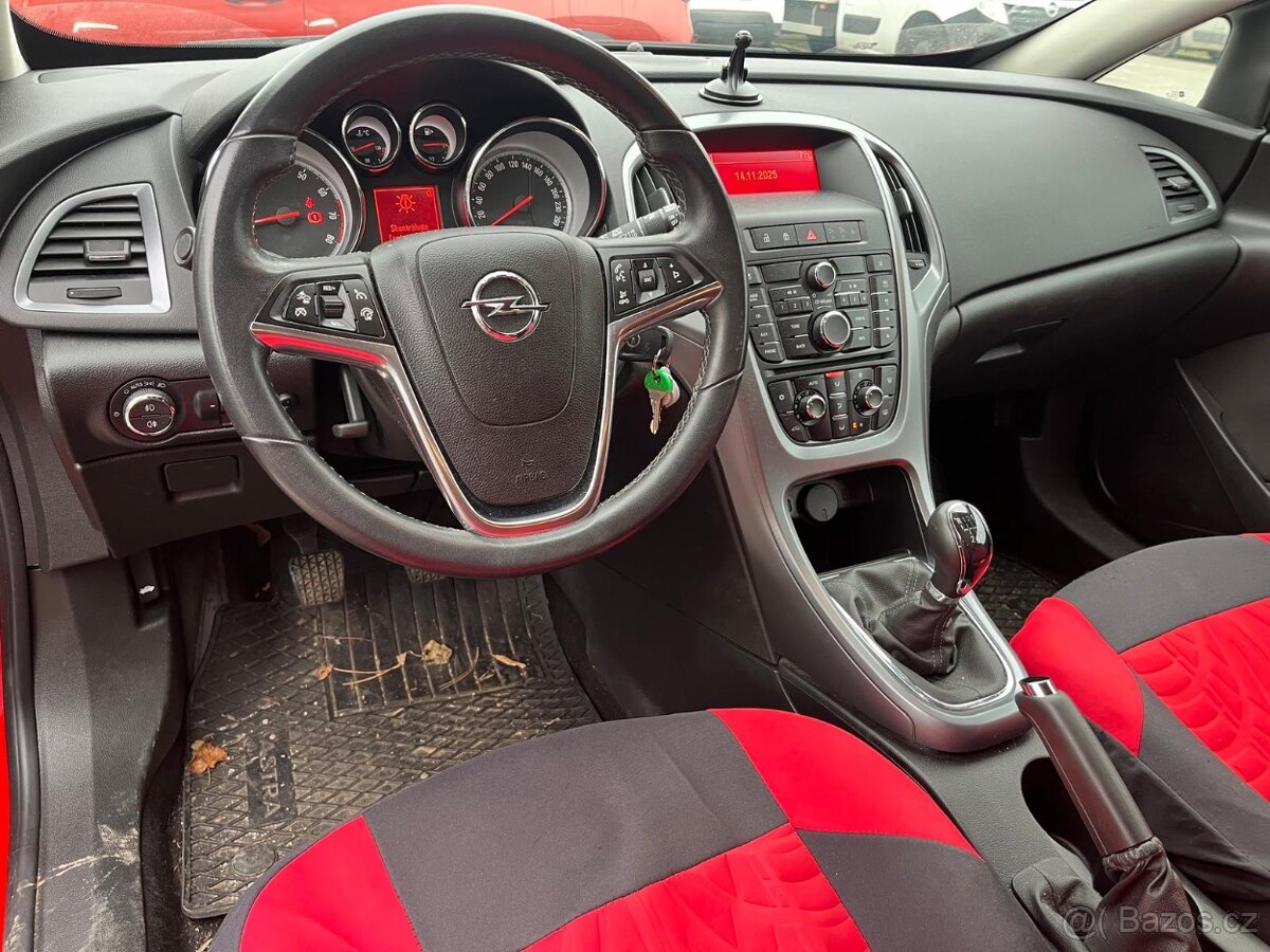 Opel Astra GTC 1.4 Turbo 140k Enjoy 2015, 103 kW, 65 300 km - 5