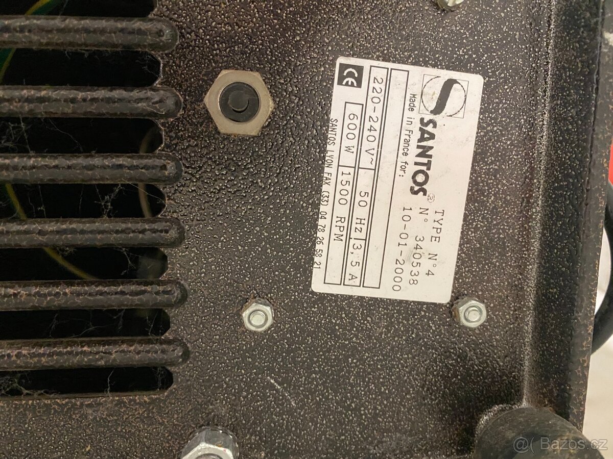 Mlýnek na kávu Santos - 5