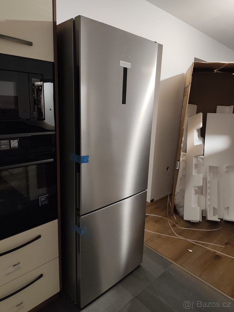Nová Electrolux LNT6ME46X3 - 5