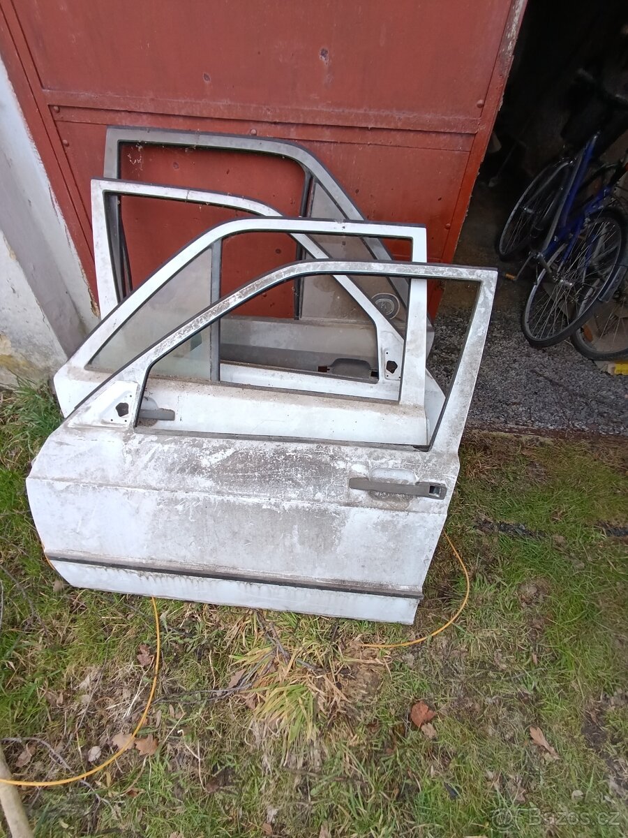 Dveře MB 190E + W124 - 5